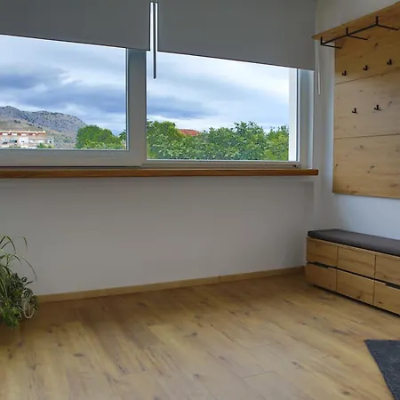 Petra * Opuzen (Dubrovnik-Neretva)